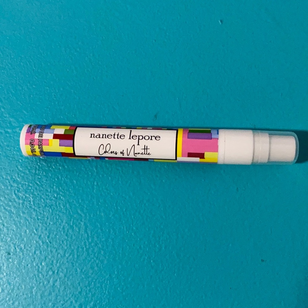 NANETTE LEPORE Colors of Nanette spray parfum